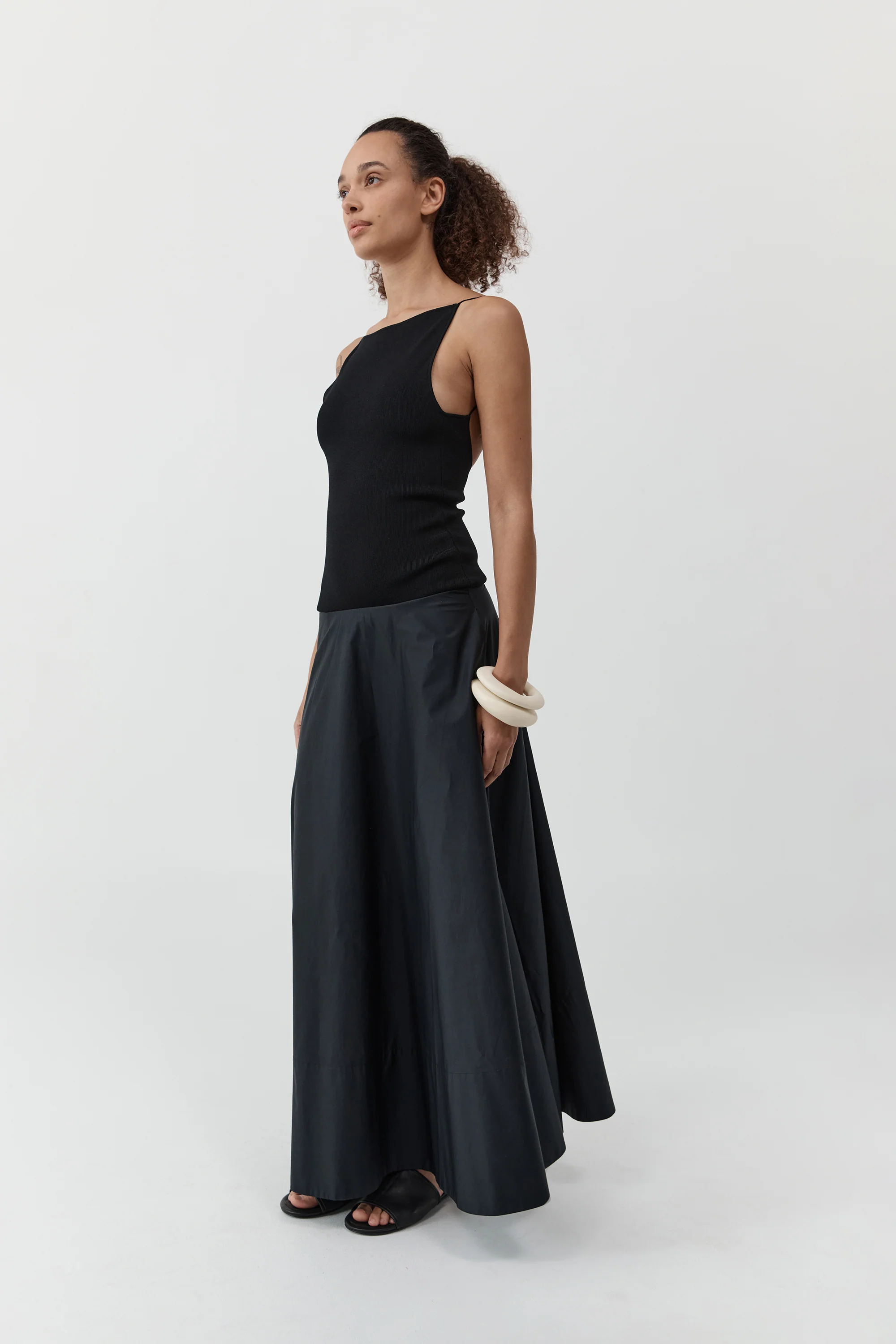 BACKLESS CIRCLE HEM DRESS - Image 3