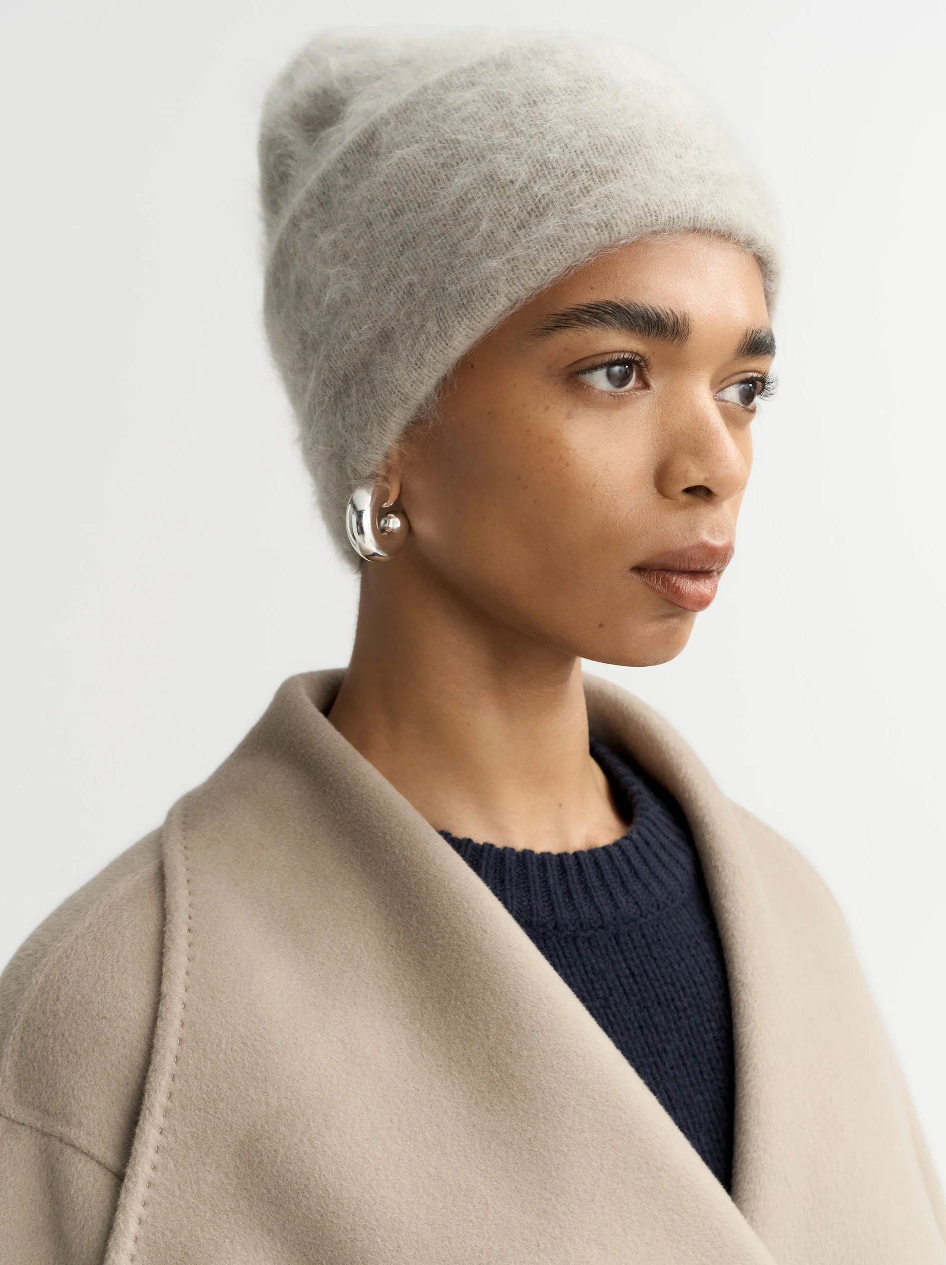 BRUSHED BEANIE - GREIGE - Image 3