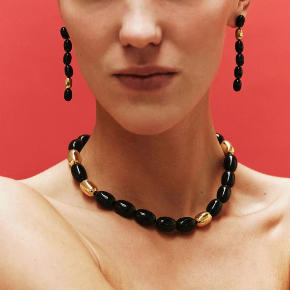 CLEMENTINE NECKLACE - BLACK/GOLD - Image 4