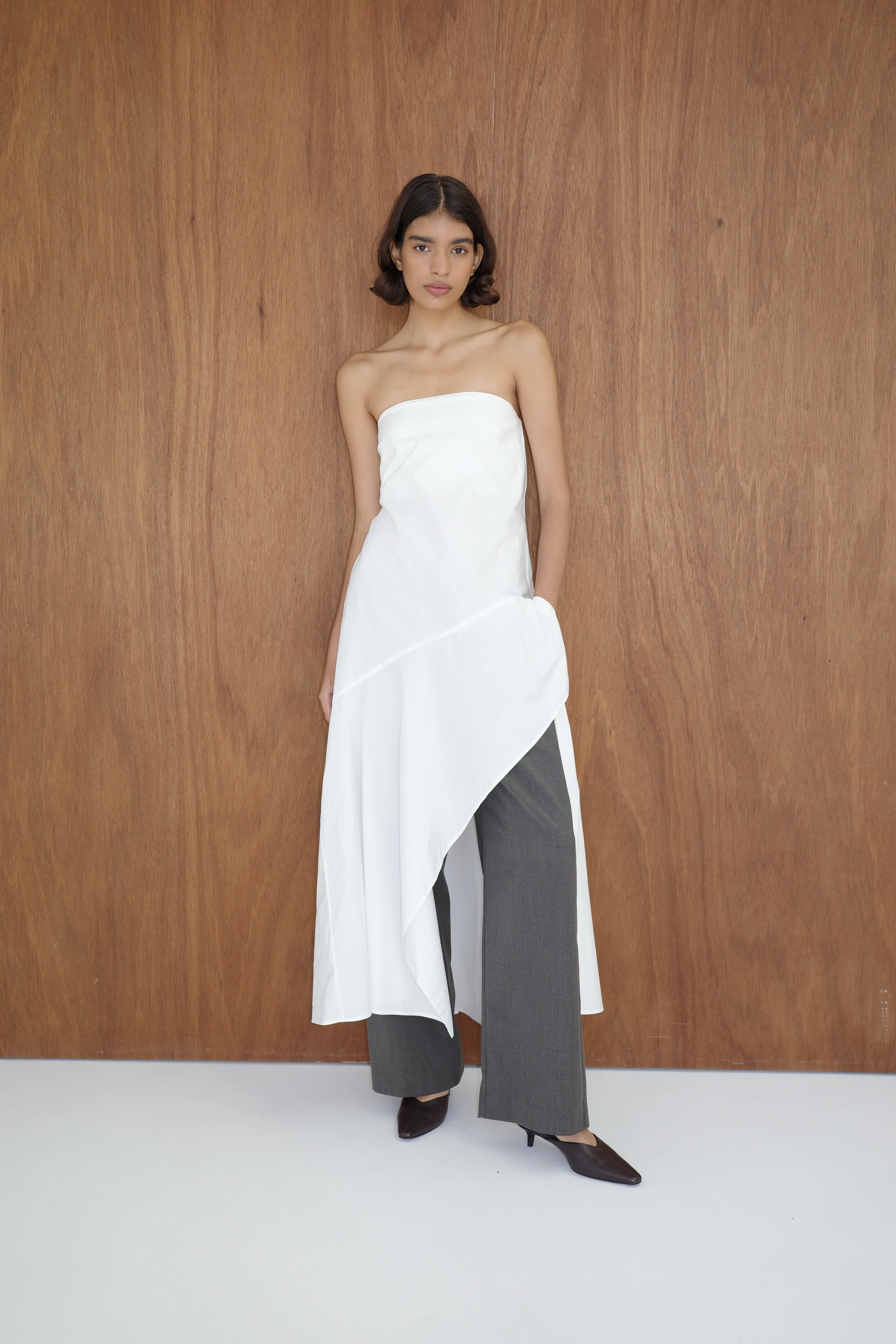 OXFORD STRAPLESS ASYMM DRESS - Image 5
