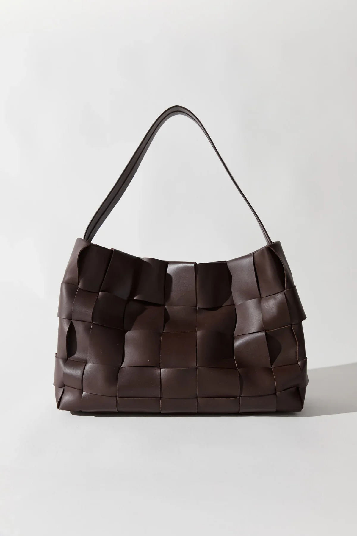 WOVEN LARGE TOTE - CHOCOLATE